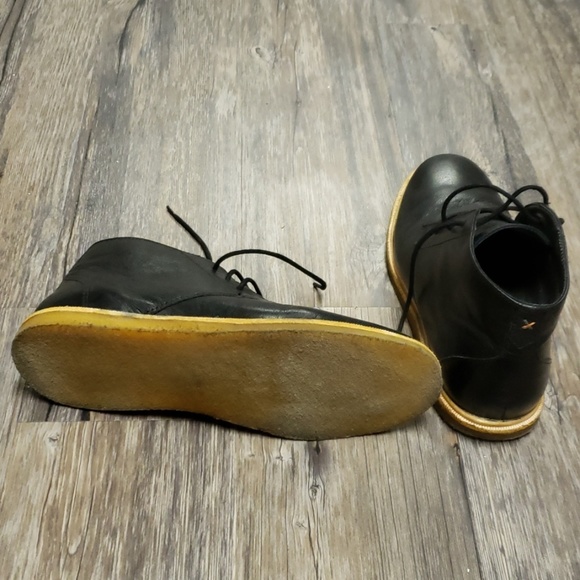 Boots - Picture 3 of 4